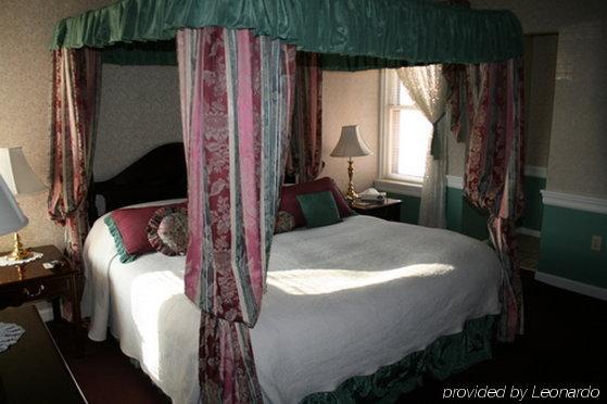 Strasburg Village Inn Room photo